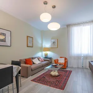 Comfy-cozy 2 Bedroom-via Boscovich Apartamento